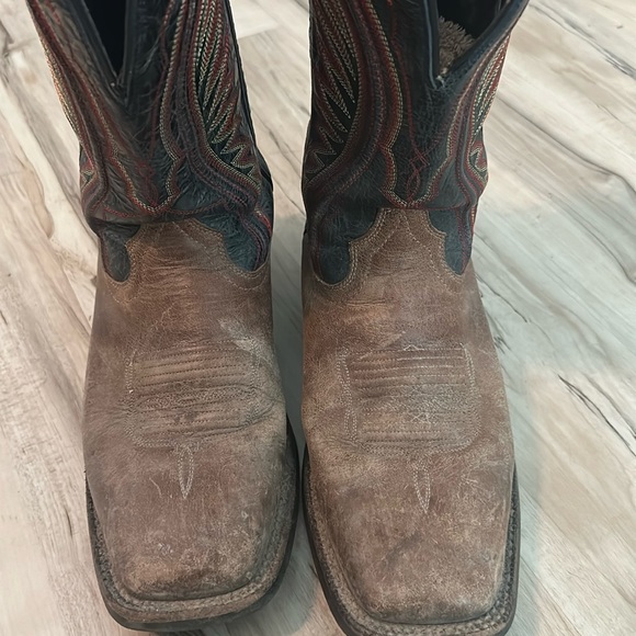 Ariat boots size 11.5